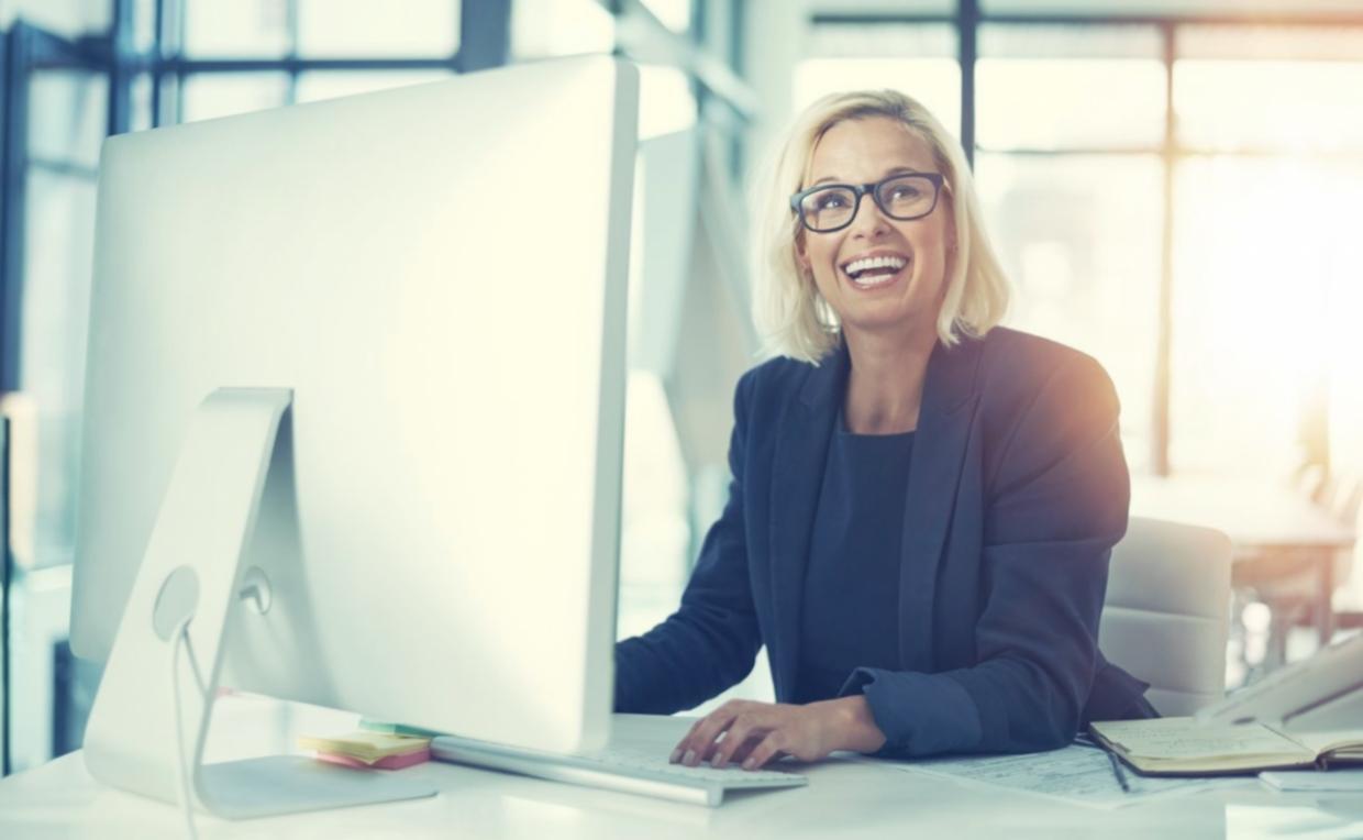 Detaillierte Visualisierung von Performance-Kennzahlen und Portfolio-Analysen